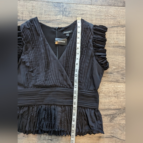 NWT Express Medium Black Peplum Wrap Front Dress Top Sleeveless Blouse NEW - Picture 7 of 9